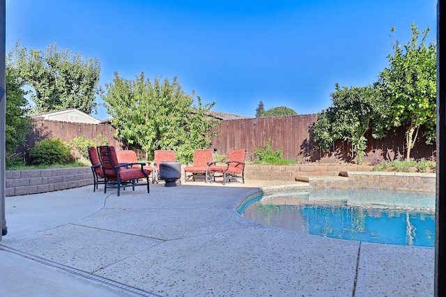 3356 N Burgan Ave, Fresno, CA 93727 - view of pool with a fenced backyard and a patio