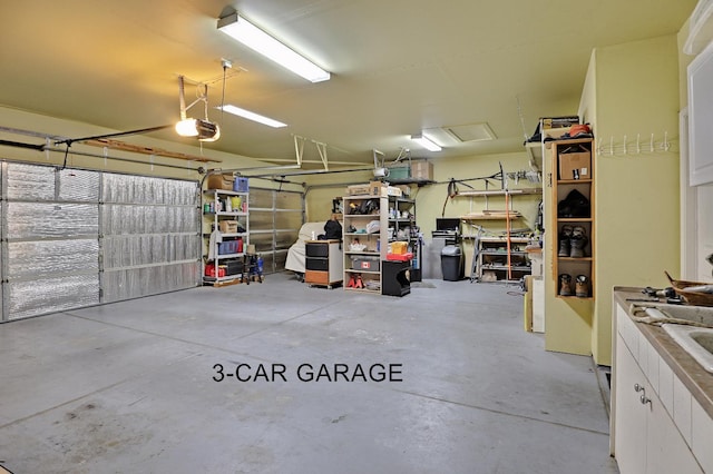 3356 N Burgan Ave, Fresno, CA 93727 - garage with a garage door opener