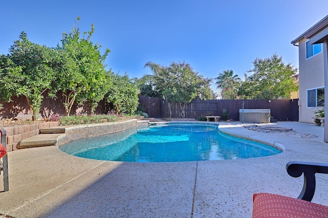 3356 N Burgan Ave, Fresno, CA 93727 - view of swimming pool featuring a patio area, a fenced backyard, and a hot tub