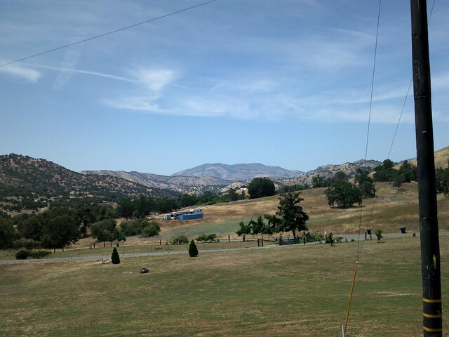 38949 Roundtree Ln, Yokuts Valley, CA 93675