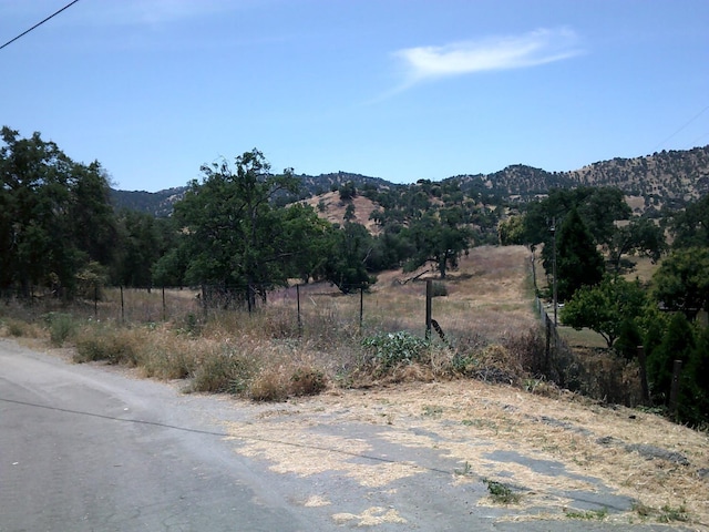 38949 Roundtree Ln, Yokuts Valley, CA 93675