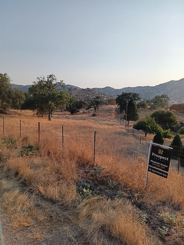 38949 Roundtree Ln, Yokuts Valley, CA 93675 - photo 5
