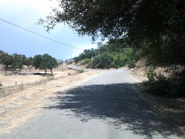 38949 Roundtree Ln, Yokuts Valley, CA 93675