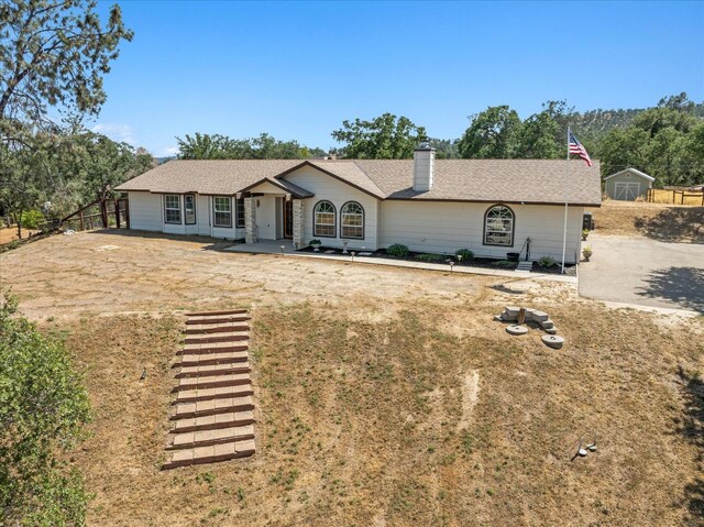 30015 Stetson Dr, Coarsegold, CA 93614 - single story home with a chimney
