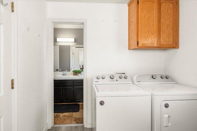 30015 Stetson Dr, Coarsegold, CA 93614 - laundry room with cabinet space and washer and dryer