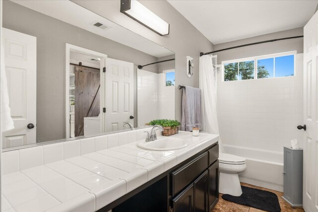 30015 Stetson Dr, Coarsegold, CA 93614 - full bath featuring toilet, vanity, and shower / bath combination with curtain