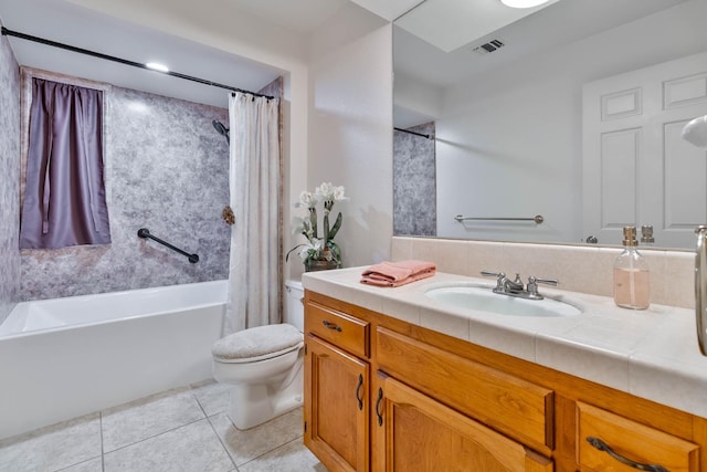 4633 N Glenn Ave, Fresno, CA 93704 - full bath featuring vanity, shower / bathtub combination with curtain, toilet, and tile patterned flooring