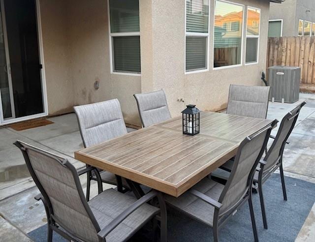 922 Winchell Way W, Madera, CA 93636 - view of patio with outdoor dining area and central AC
