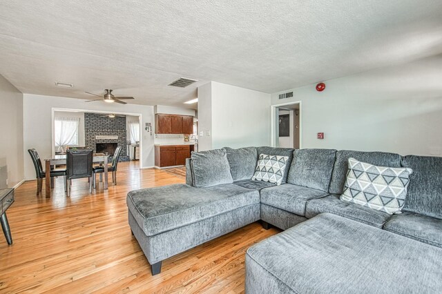 5245 N Augusta St, Fresno, CA 93710 - photo 3