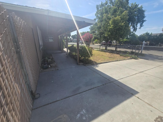 924 W Myers, Fresno, CA 93706 - view of property exterior