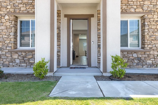 2054 N Laverne Ave, Fresno, CA 93727 - property entrance featuring stone siding and stucco siding