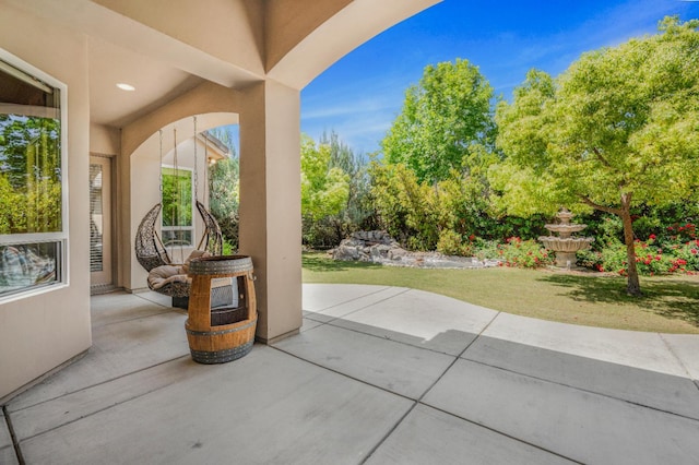 2136 E Royal Dornoch Ave, Fresno, CA 93730 - view of patio / terrace with view of scattered trees