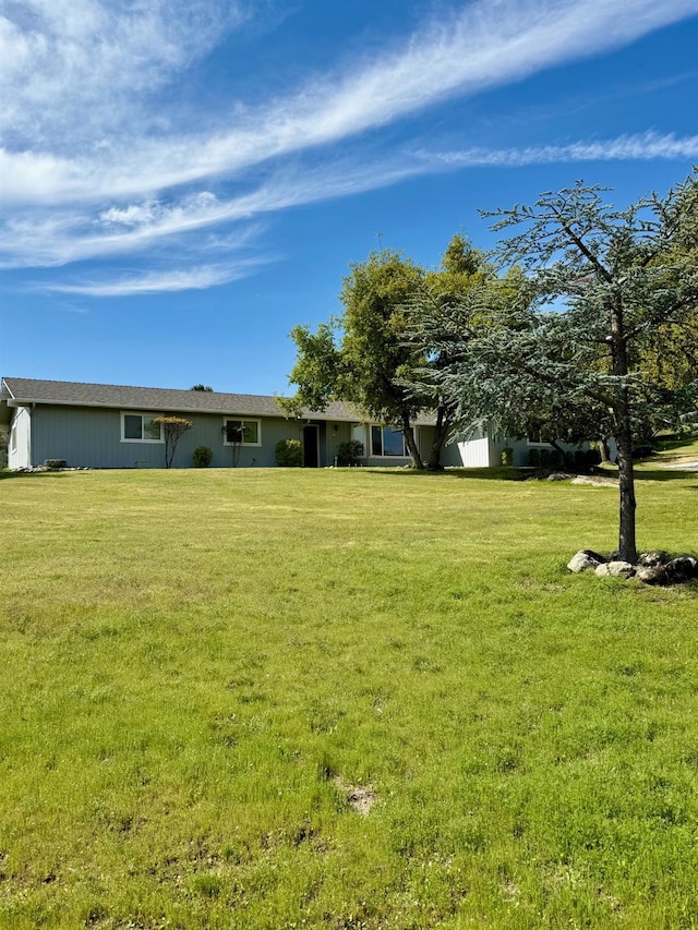 31117 Longview Ln E, Coarsegold, CA 93614 - view of green lawn