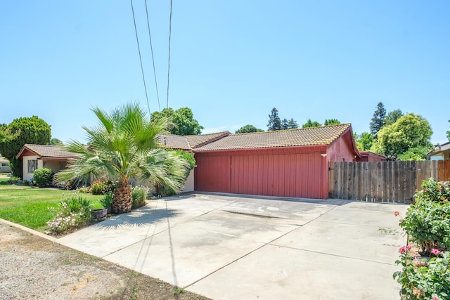 1438 E Rialto Ave, Fresno, CA 93704 - view of garage