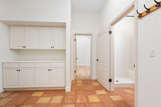 2189 W Via Delfini, Fresno, CA 93711 - hall with baseboards