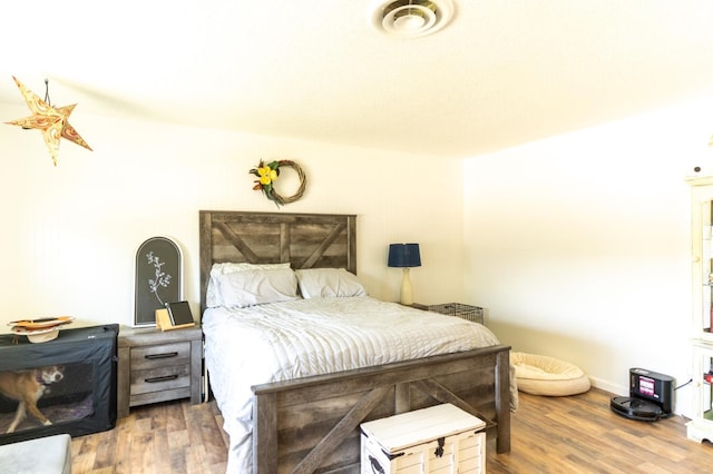 101 S Princeton Ave, Coalinga, CA 93210 - bedroom with wood finished floors