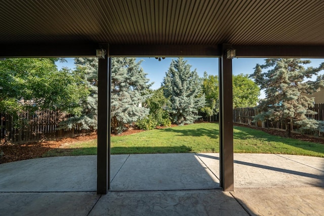 3083 N Stanley Ave, Fresno, CA 93737 - view of patio / terrace