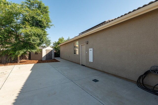3083 N Stanley Ave, Fresno, CA 93737 - view of patio