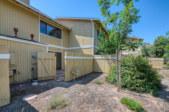 4885 N Backer Ave Unit 151, Fresno, CA 93726 - view of rear view of house
