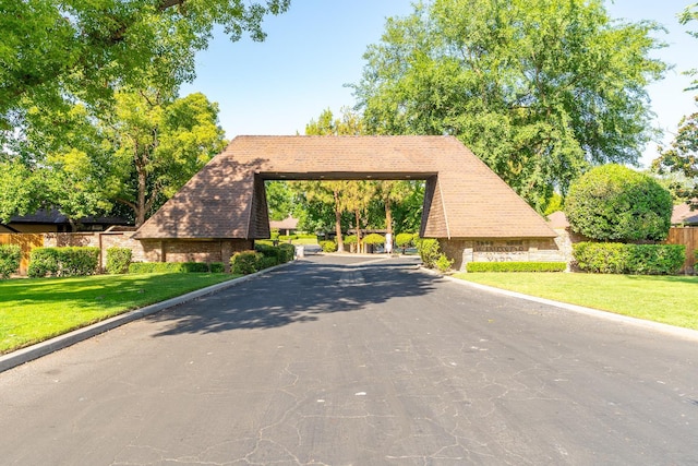 5072 N Forkner Ave, Fresno, CA 93711 - view of front of house featuring driveway and brick siding