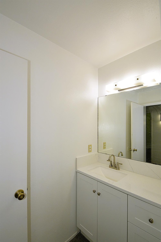 4779 N Cedar Ave # 109, Fresno, CA 93726 - bathroom with vanity