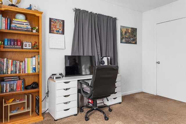 1586 N Calaveras St, Fresno, CA 93728 - home office with carpet floors