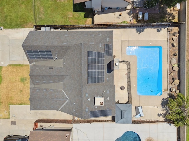 2091 E Cromwell Ave, Fresno, CA 93720 - drone / aerial view of a pool