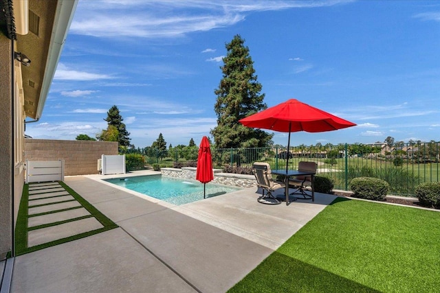 11753 N Turf Dr, Fresno, CA 93730 - view of pool with a patio