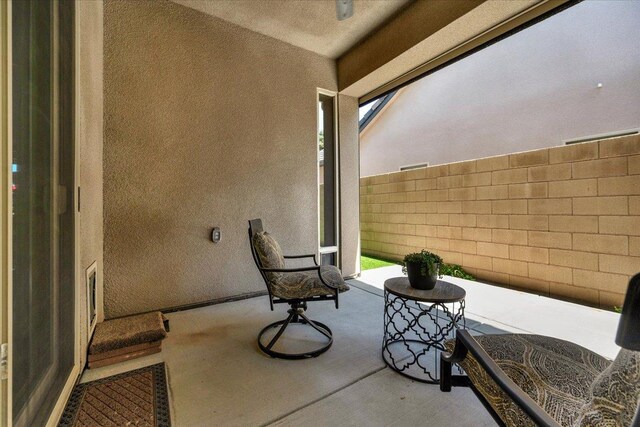 11753 N Turf Dr, Fresno, CA 93730 - view of patio