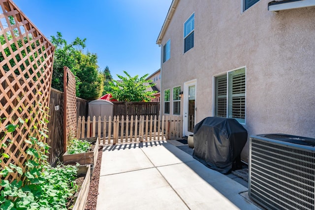 633 W Edinburgh Ln, Clovis, CA 93619 - photo 29