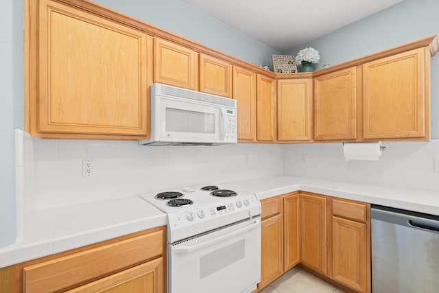633 W Edinburgh Ln, Clovis, CA 93619 - photo 12