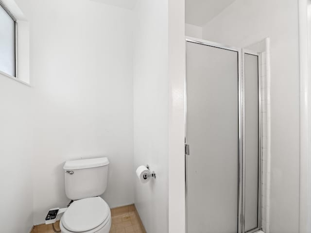 6413 N 5th St, Fresno, CA 93710 - full bathroom with toilet and a shower stall