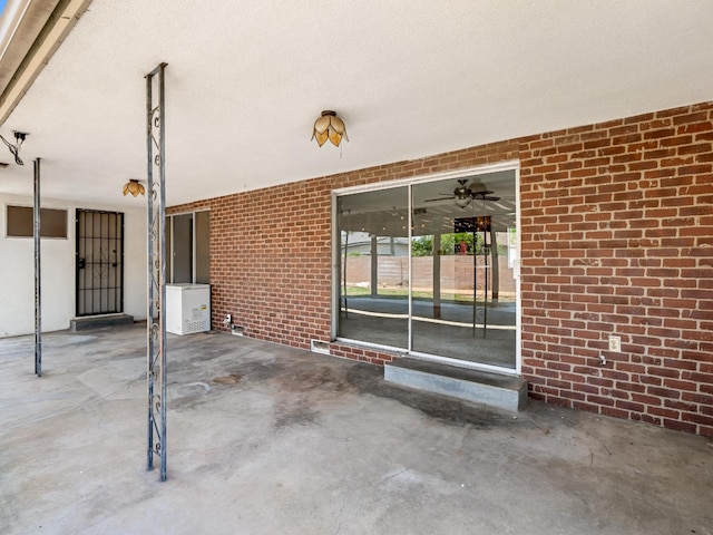 6413 N 5th St, Fresno, CA 93710 - view of patio / terrace