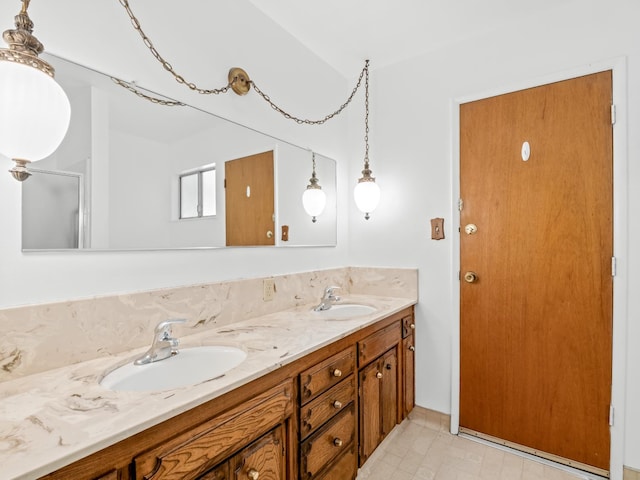 6413 N 5th St, Fresno, CA 93710 - full bathroom featuring double vanity