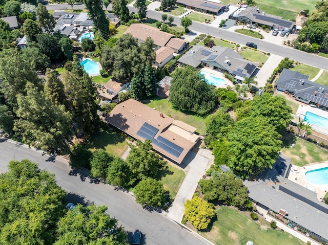 5835 E Hamilton Ave, Fresno, CA 93727 - aerial view of property's location with a pool and nearby suburban area
