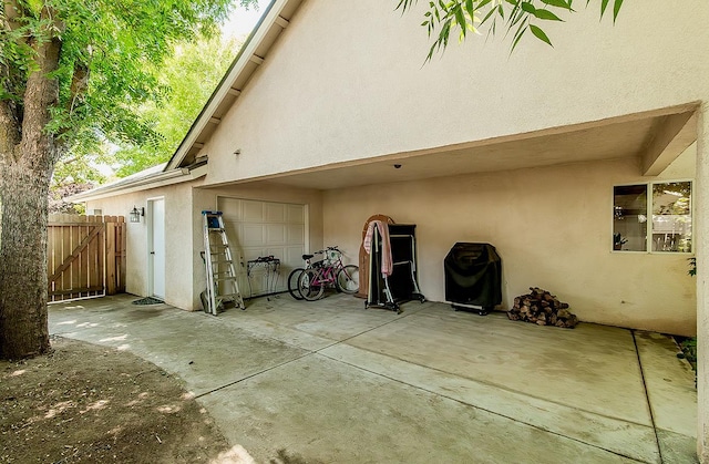 736 N Dartmouth Ave, Clovis, CA 93611 - view of patio featuring a gate