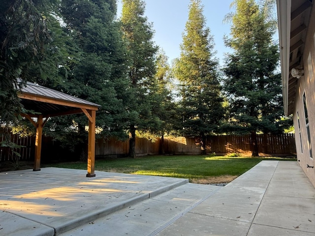 9850 N Winery Ave, Fresno, CA 93720 - view of yard with a patio area and a gazebo