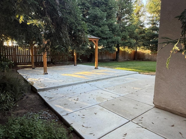 9850 N Winery Ave, Fresno, CA 93720 - view of patio with a gazebo