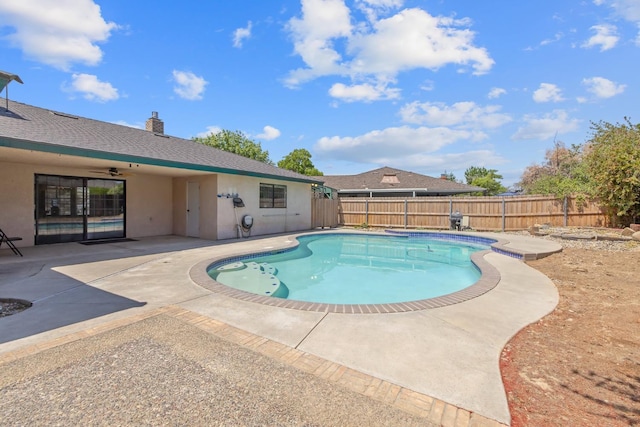 300 W Adrian Way, Hanford, CA 93230 - view of pool featuring a fenced backyard, a patio, and a ceiling fan