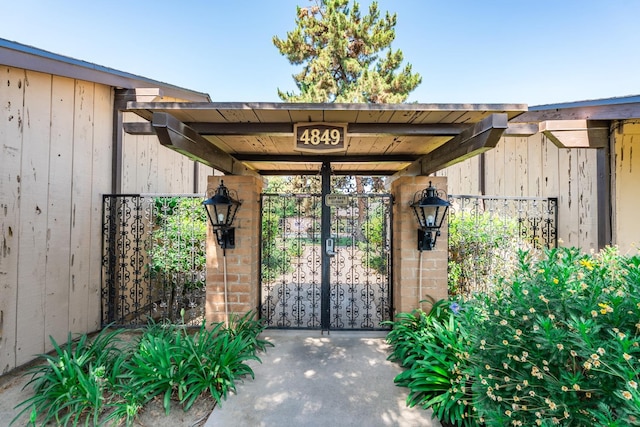 4849 N 7th St Unit E, Fresno, CA 93726 - view of gate
