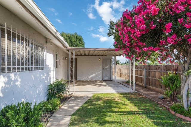 4003 E El Monte Way, Fresno, CA 93702 - view of yard with a patio