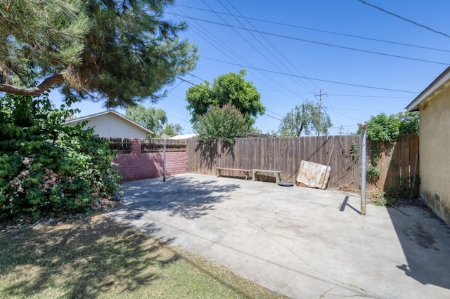 724 W Harvard Ave, Fresno, CA 93705 - view of patio