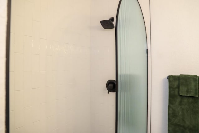 2881 E Huntington Blvd Unit 230, Fresno, CA 93721 - bathroom view of a tile shower