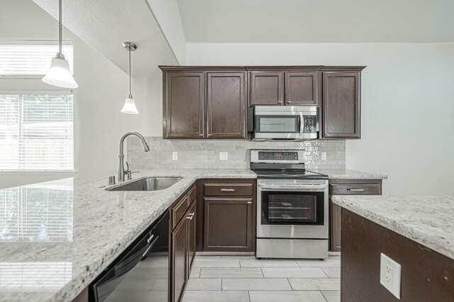 1837 Goshen Ave, Clovis, CA 93611