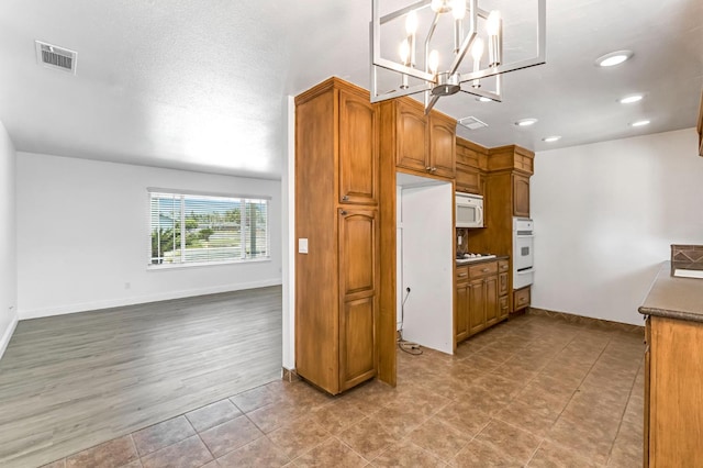2812 S Martin St, Visalia, CA 93277 - photo 10