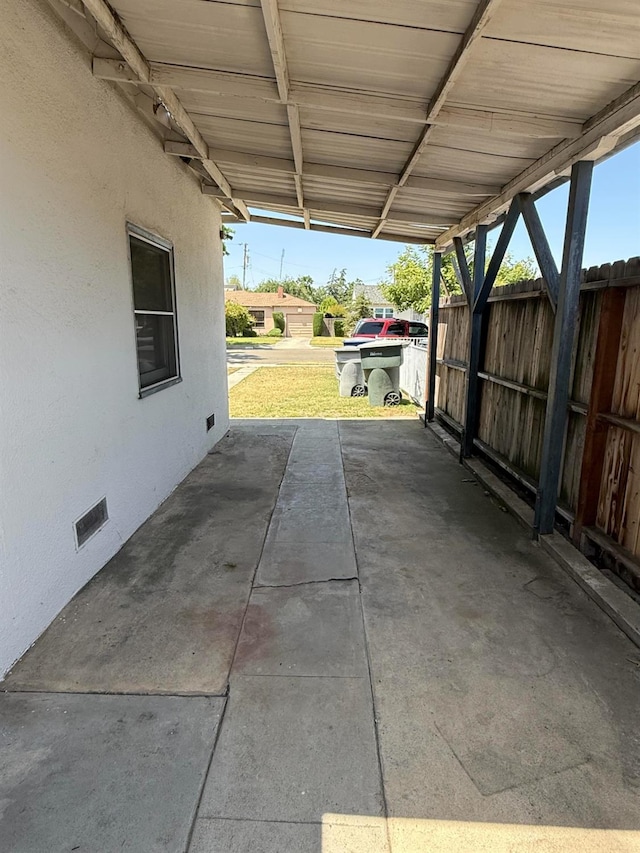2314 E Cornell Ave, Fresno, CA 93703 - view of patio / terrace