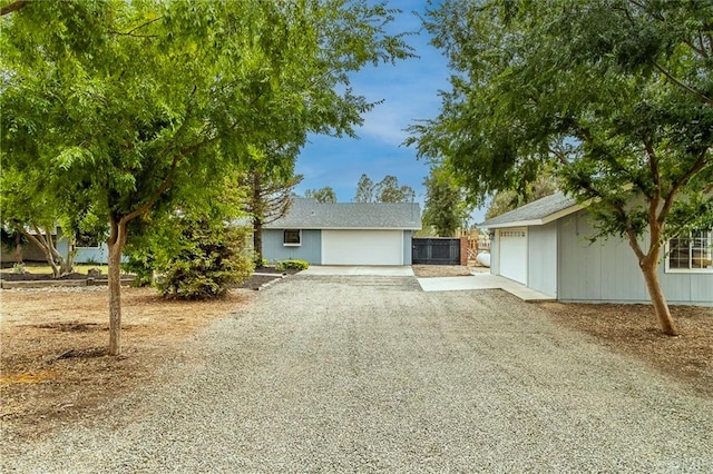 36140 Blanca Ave, Madera, CA 93636 - view of front of property featuring driveway