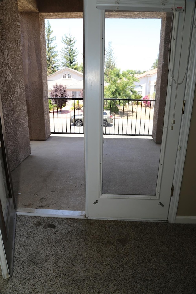 5811 W Cromwell Ave, Fresno, CA 93722 - view of doorway to outside