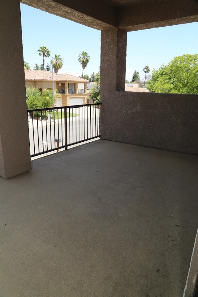 5811 W Cromwell Ave, Fresno, CA 93722 - view of patio featuring a balcony