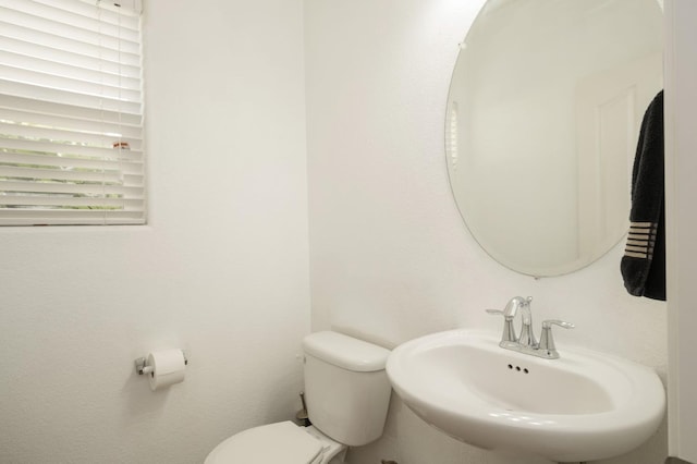 7452 E Giavanna Ave, Fresno, CA 93737 - bathroom with a sink and toilet